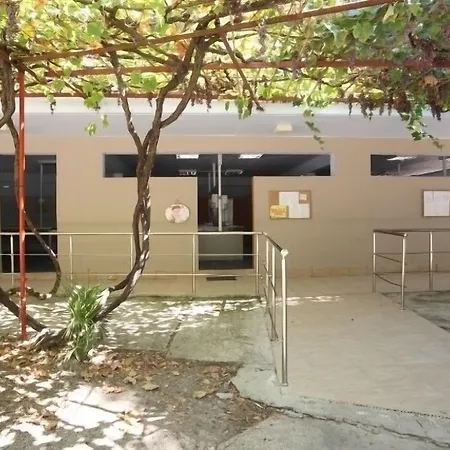 Poros ميكروس جيالوس