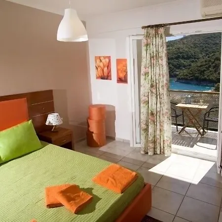 Poros شقة فندقية 2*