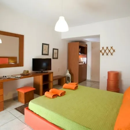 Poros شقة فندقية 2*