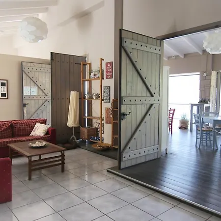 Poros Beach Hotel apartamentowy