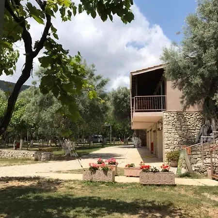 Lägenhetshotell Poros Mikros Gialos