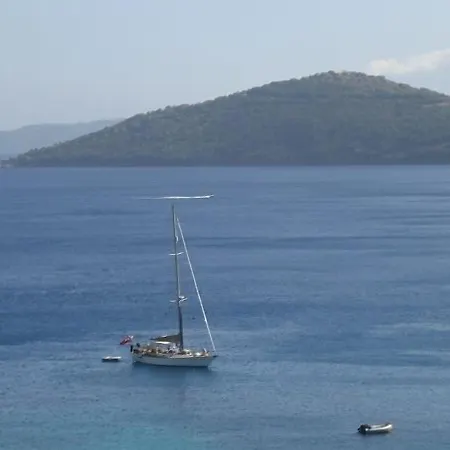 Apartmanhotel Poros 2*