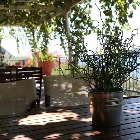 Poros Apartmanhotel 2*