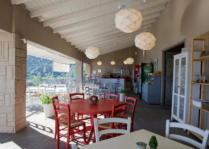 Hotel apartamentowy Poros